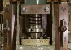 ベトナムでハイレベルな機械加工