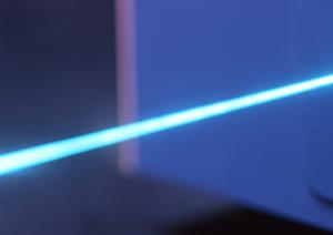 日本アレックスの超音波カッターを使う